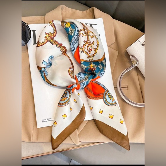 Accessories - NWOT: Elegant Multicolor Silk Scarf